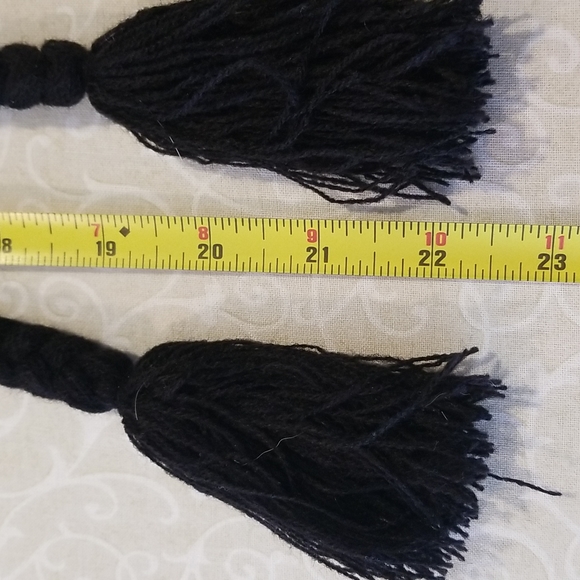 NWT Disney Winter Fashion Sparkly Fleece Lined, Ribbed Knit trapper-style hat - Picture 4 of 12